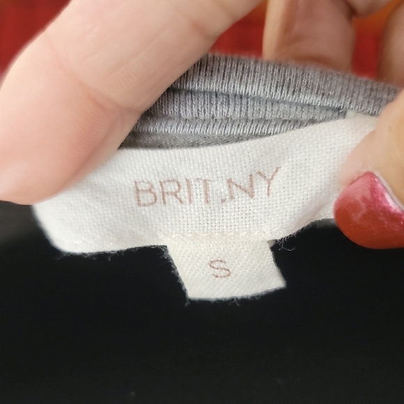 Patriotic Gray Women's Tee with Star Design - Picture 2 of 8